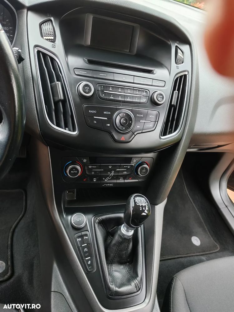 Ford Focus 1.5 EcoBlue Start-Stopp-System TITANIUM STYLE - 15