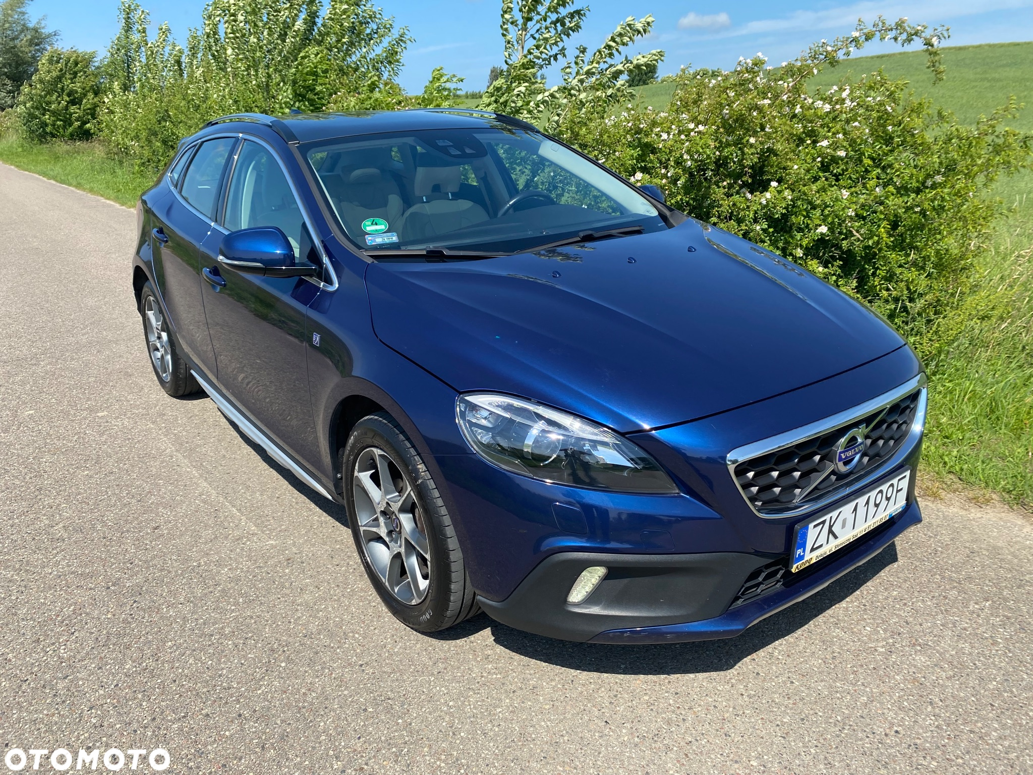 Volvo V40 Cross Country - 2