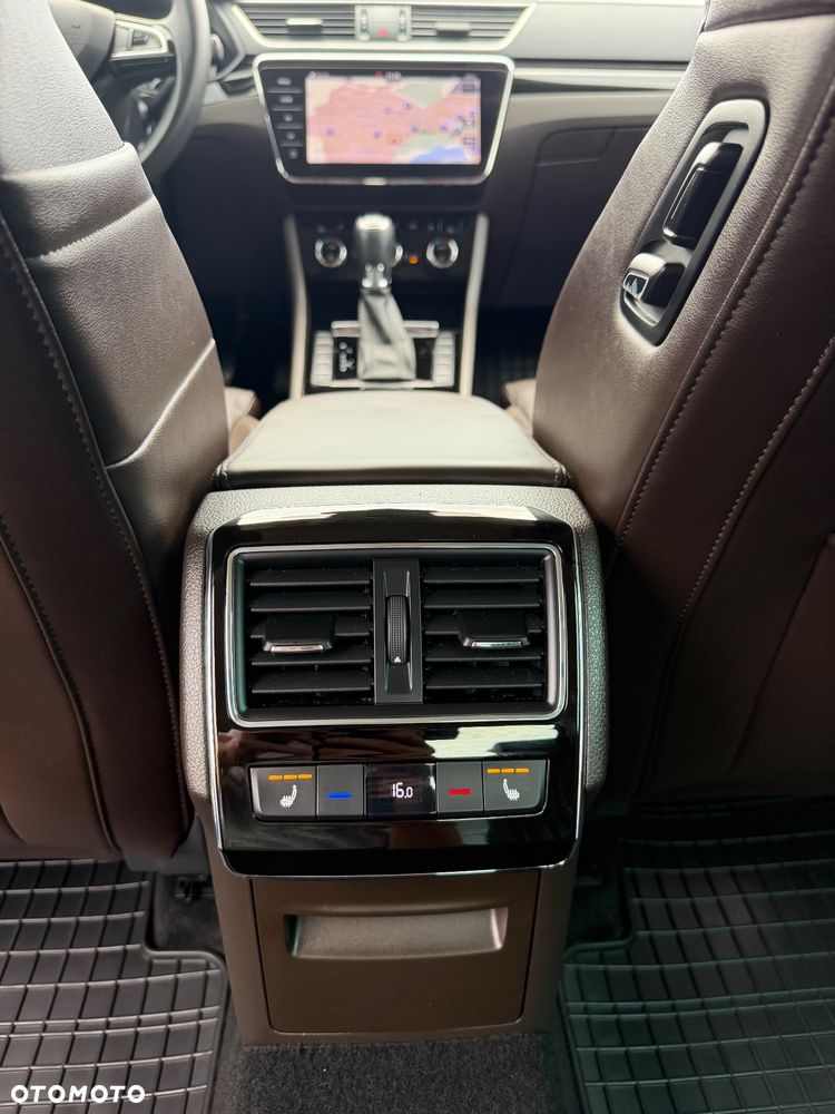 Skoda Superb 2.0 TDI L&K DSG - 21