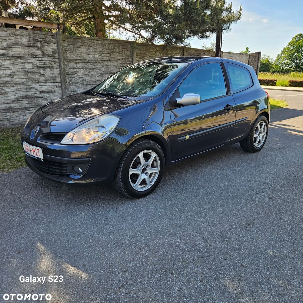Renault Clio 1.6 Confort Privilege - 2