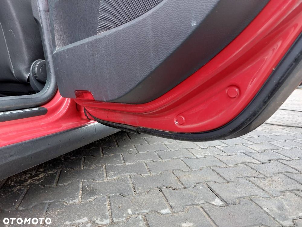 DRZWI KOMPLETNE PRAWY TYŁ VOLKSWAGEN GOLF V LY3U HB 5D - 6