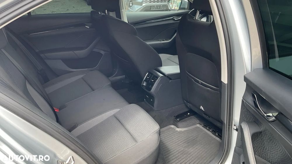 Skoda Octavia 1.5 TSI Ambition - 9