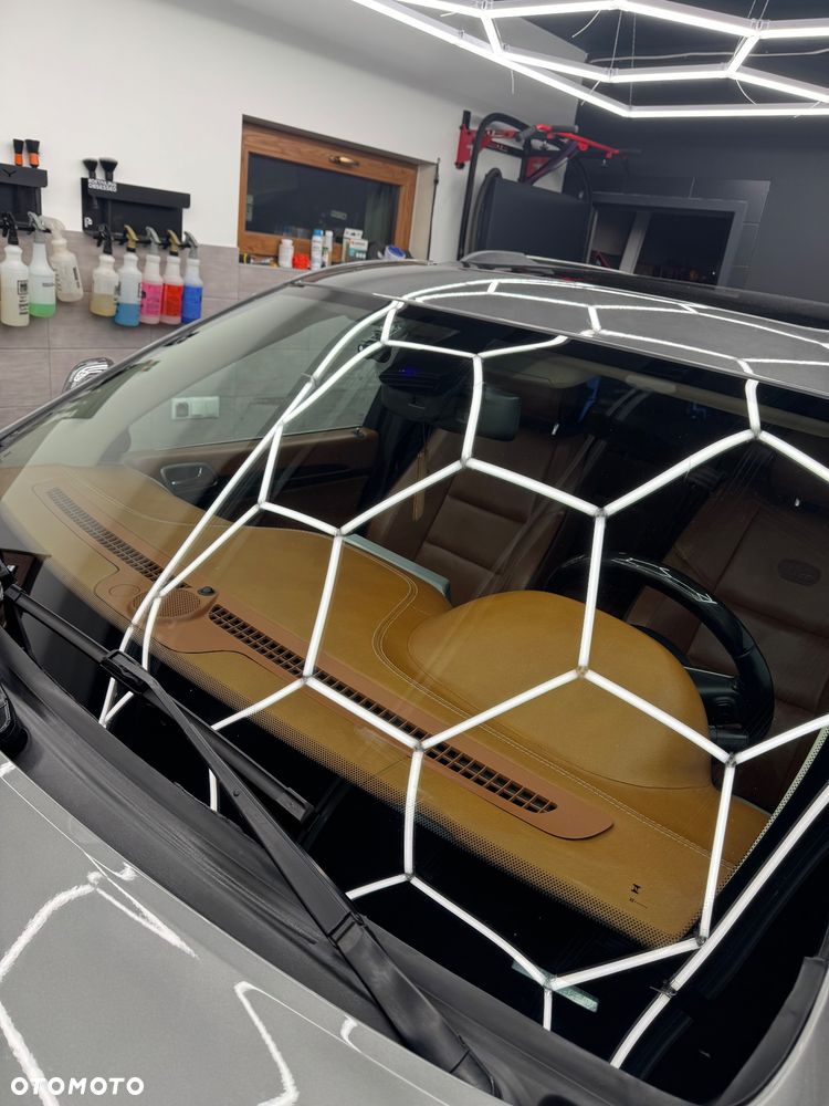 Jeep Grand Cherokee 5.7 V8 HEMI Overland Summit - 21