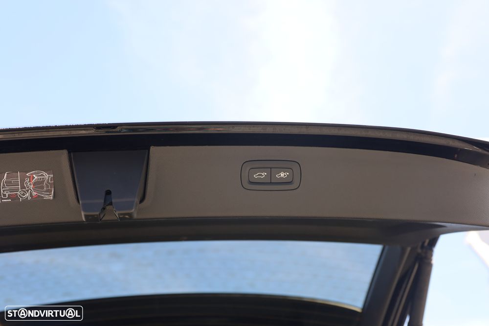 Volvo XC 90 2.0 T8 PHEV Plus Bright AWD - 7