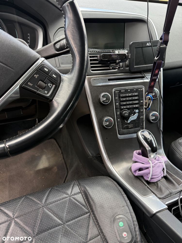 Volvo XC 60 D3 Momentum - 10