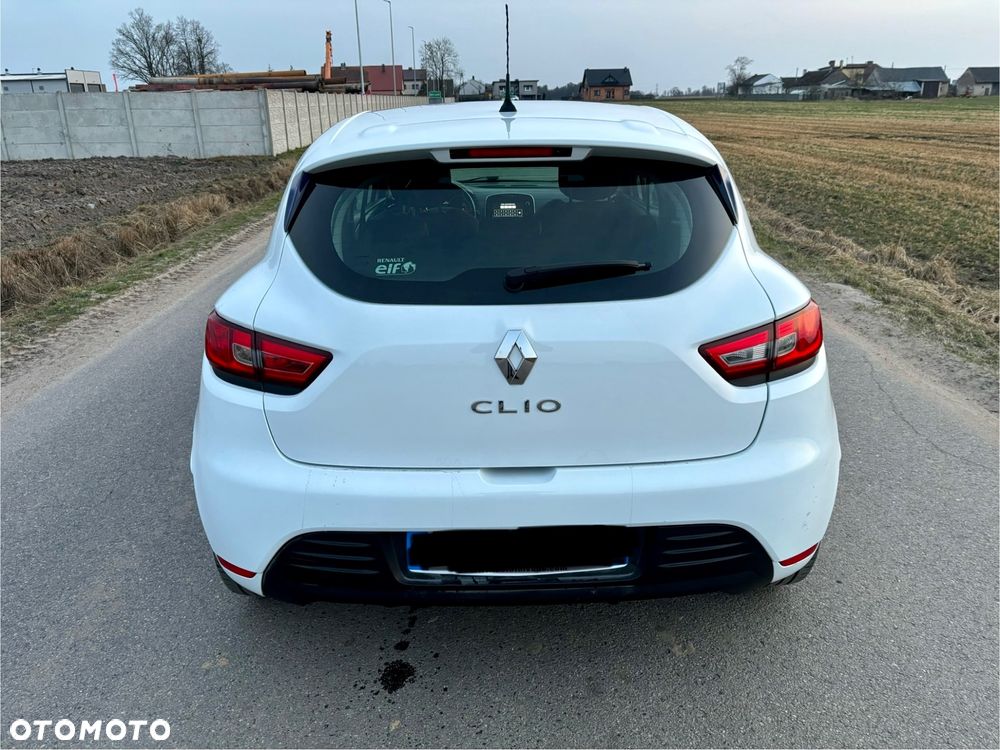 Renault Clio 1.2 16V 75 Collection - 8