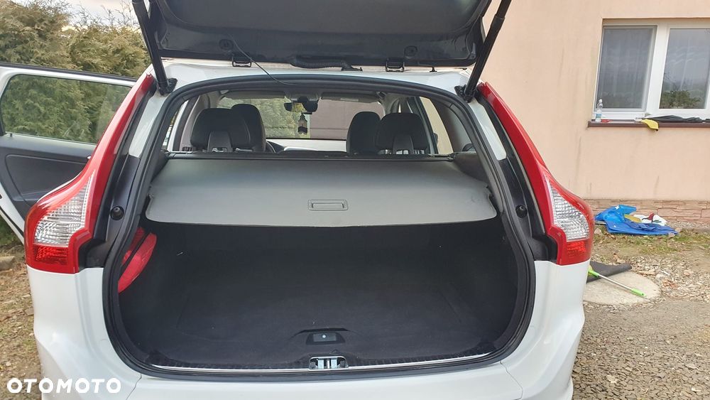 Volvo XC 60 D3 Geartronic Momentum - 12