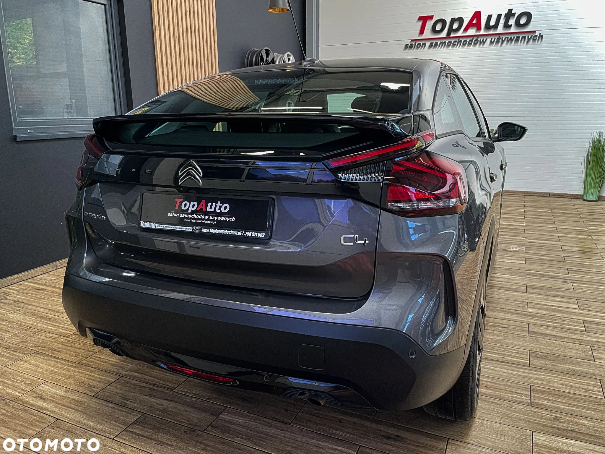 Citroën C4 PureTech 130 Stop&Start EAT8 SHINE - 9