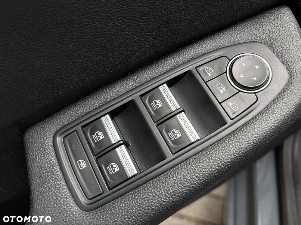 Renault Clio - 22