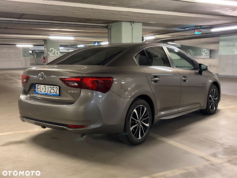 Toyota Avensis 2.0 D-4D Premium - 13