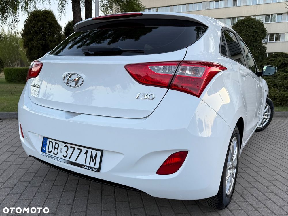 Hyundai i30 blue 1.4 Style - 32