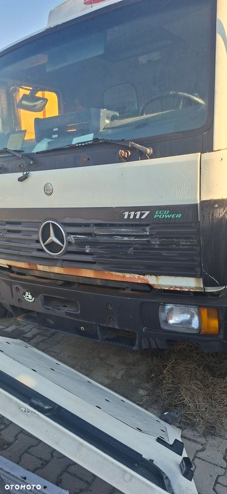 Mercedes 1117 na czesci Szyba czolowa - 1