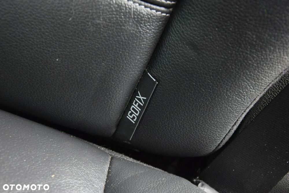 Ford Kuga - 31