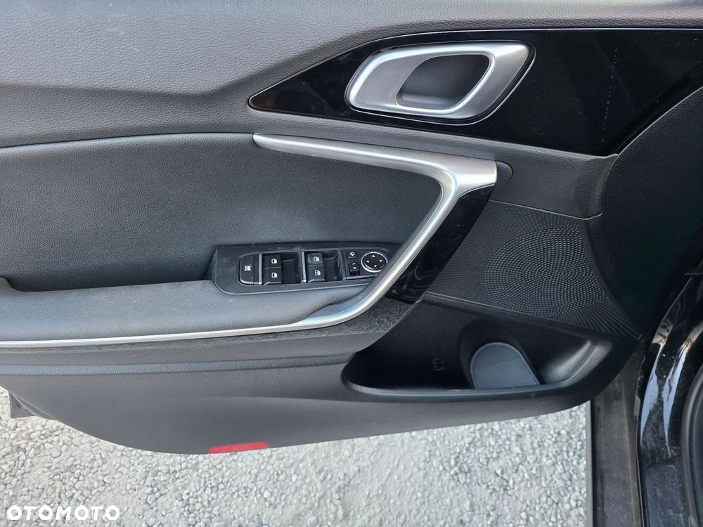 Kia Ceed 1.5 T-GDI OPF Platinum - 17