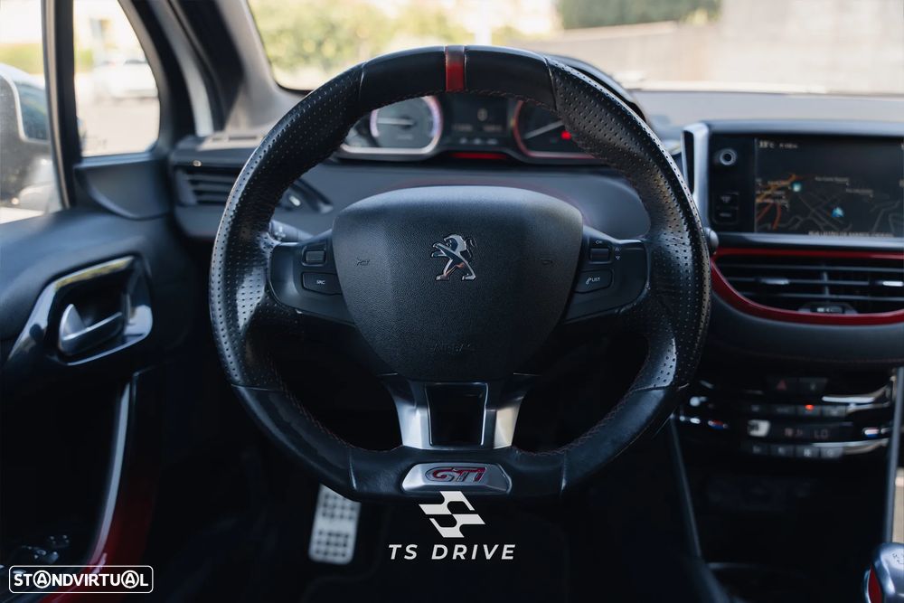 Peugeot 208 GTI 200 THP - 13