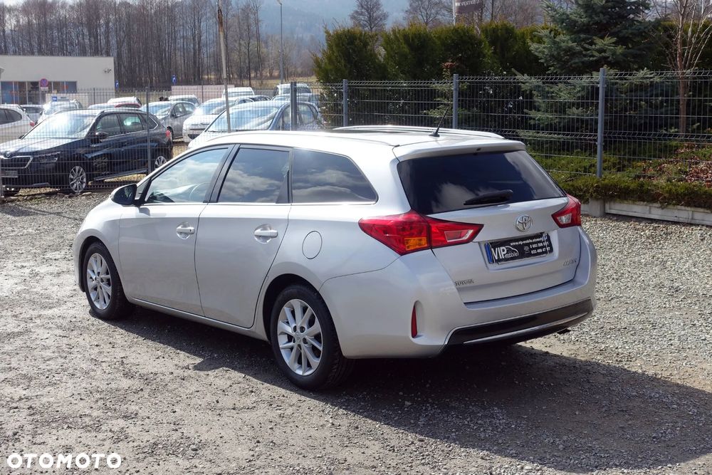 Toyota Auris 1.4 D-4D - 7