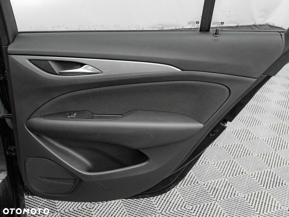 Opel Insignia 2.0 CDTI Enjoy S&S - 25