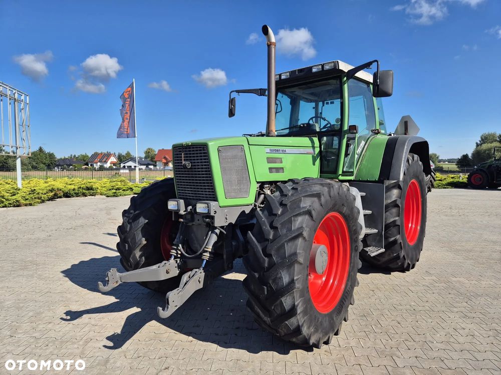 Fendt Favorit 824 - 1