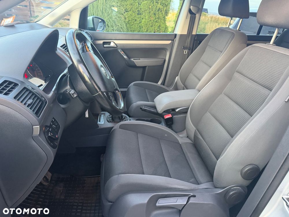 Volkswagen Touran 1.9 TDI DPF Blue Motion Highline - 24