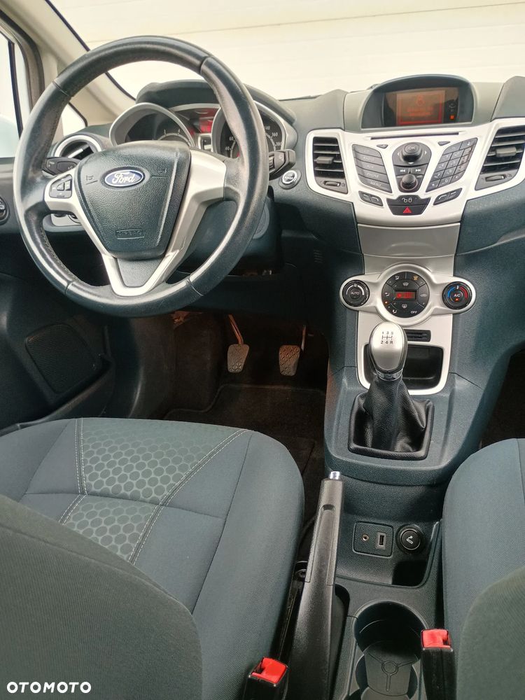 Ford Fiesta 1.4 Titanium EU5 - 5