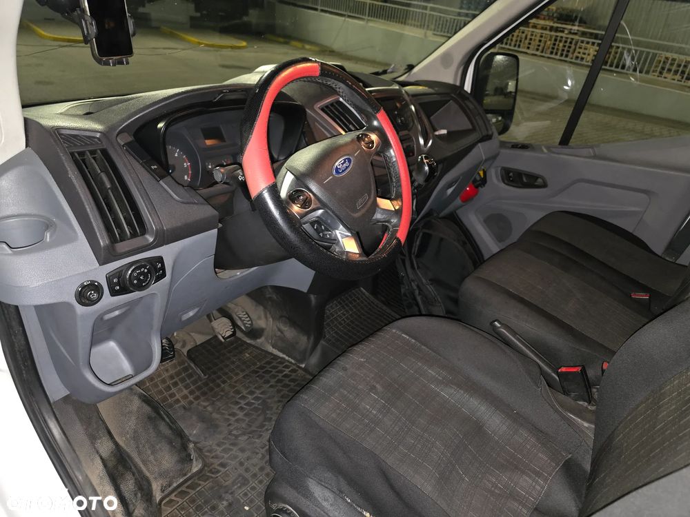 Ford Transit - 9