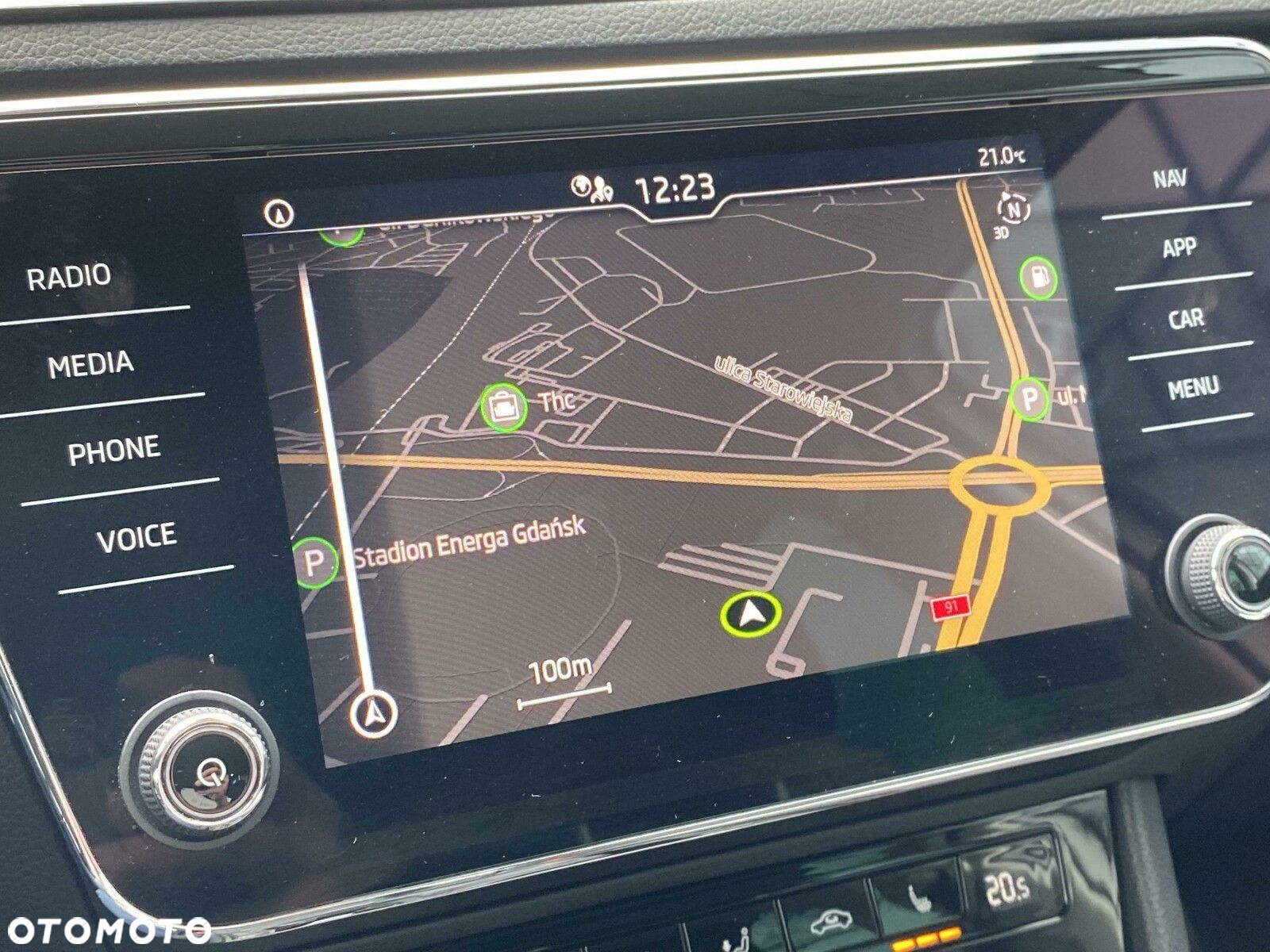 Skoda Superb 2.0 TDI SCR Style DSG - 27