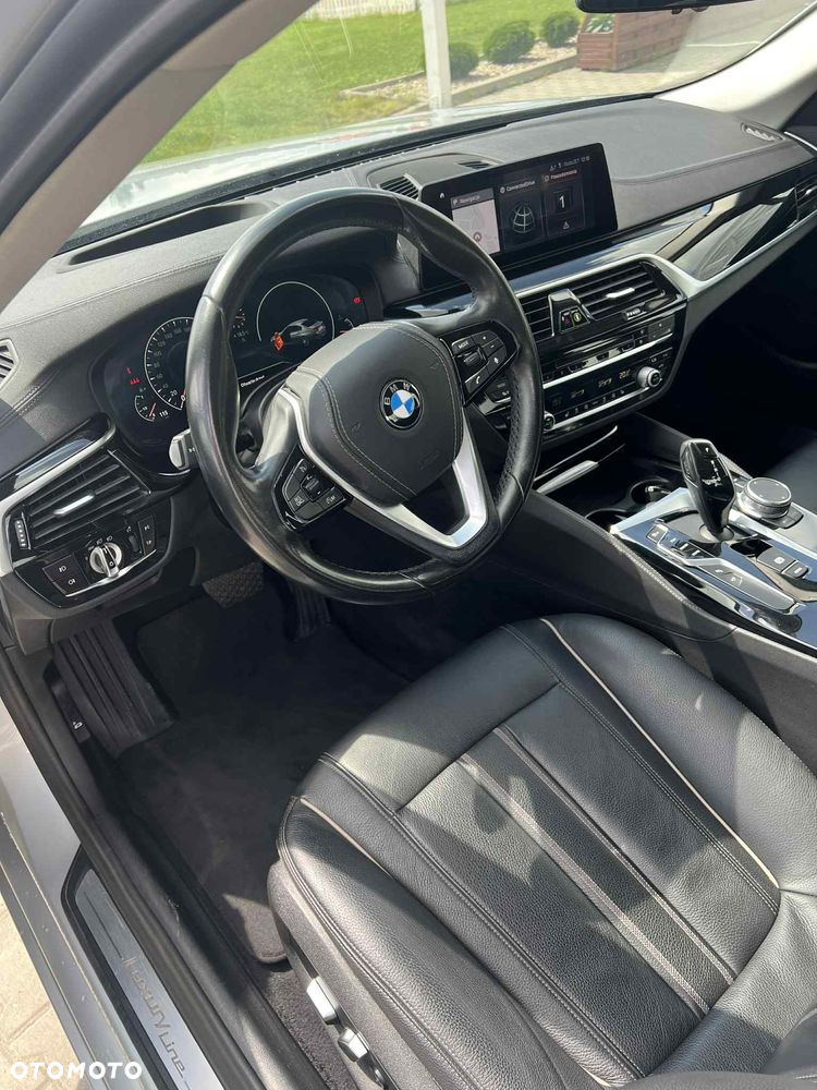 BMW Seria 5 520i GPF Luxury Line - 10