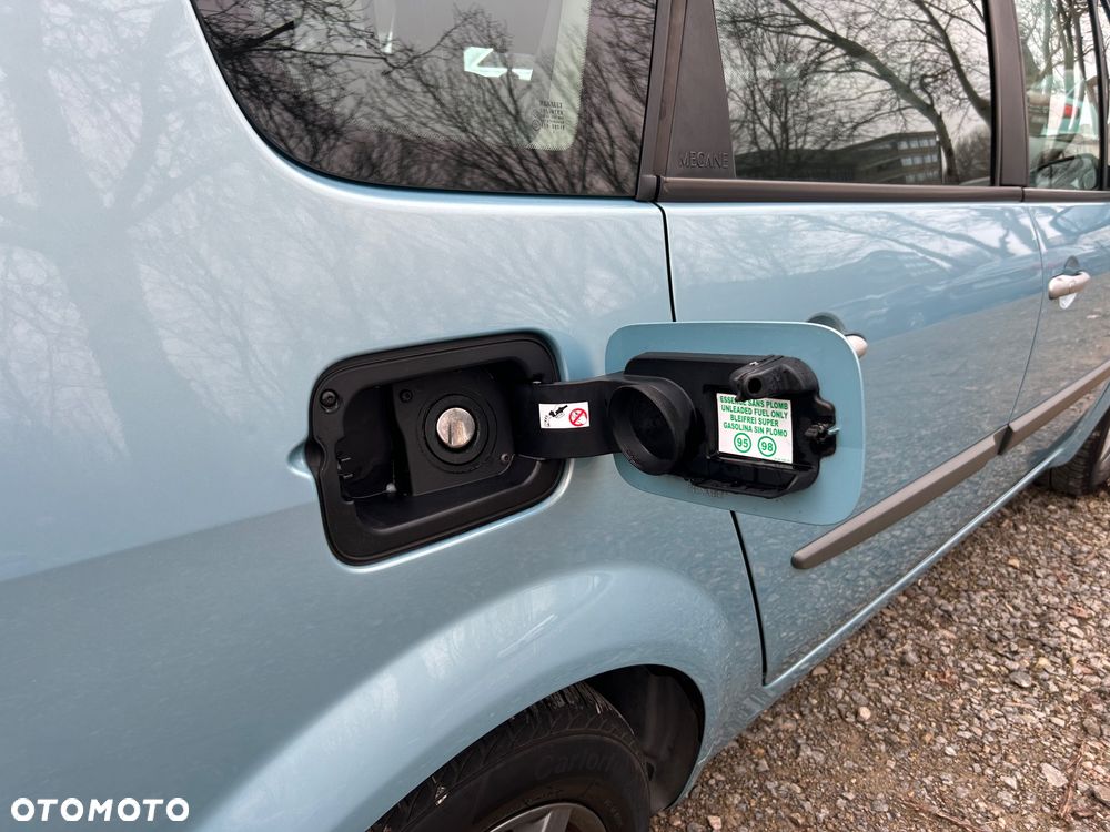 Renault Grand Scenic - 12