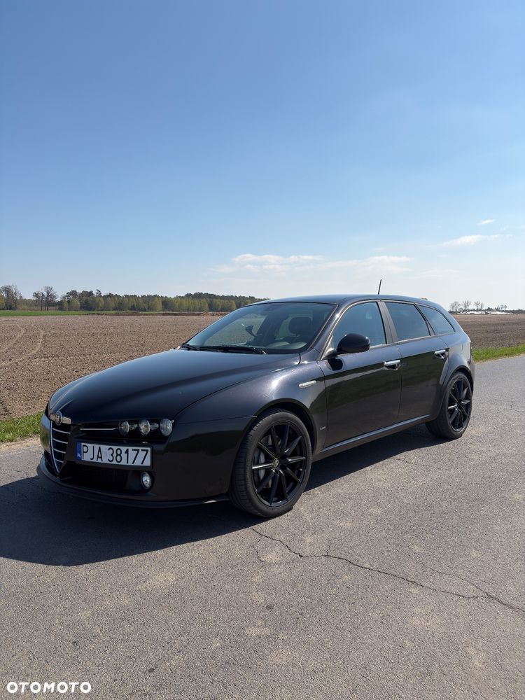 Alfa Romeo 159 2.4JTDM Sportiva - 1