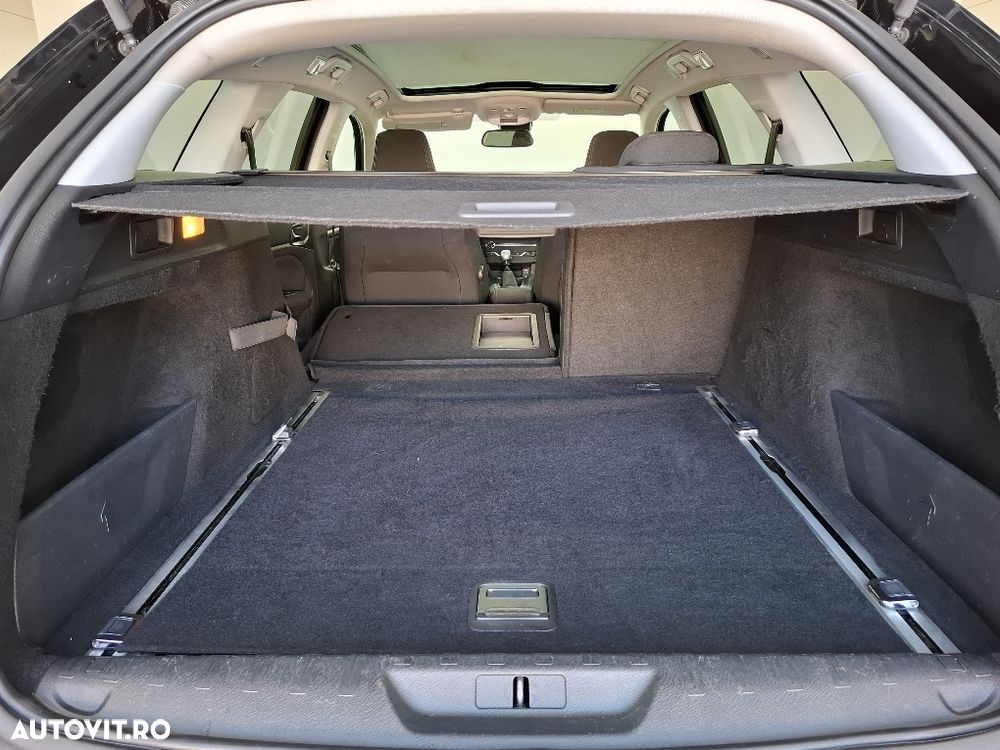 Peugeot 308 1.2 L PureTech Turbo Allure - 5