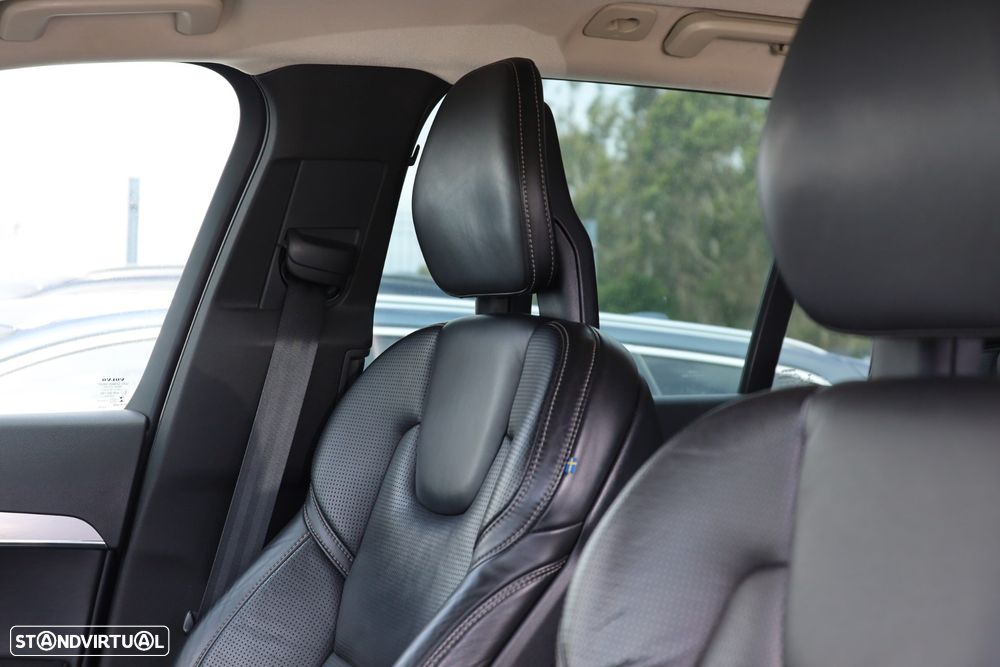 Volvo XC 90 2.0 D5 Momentum AWD - 8