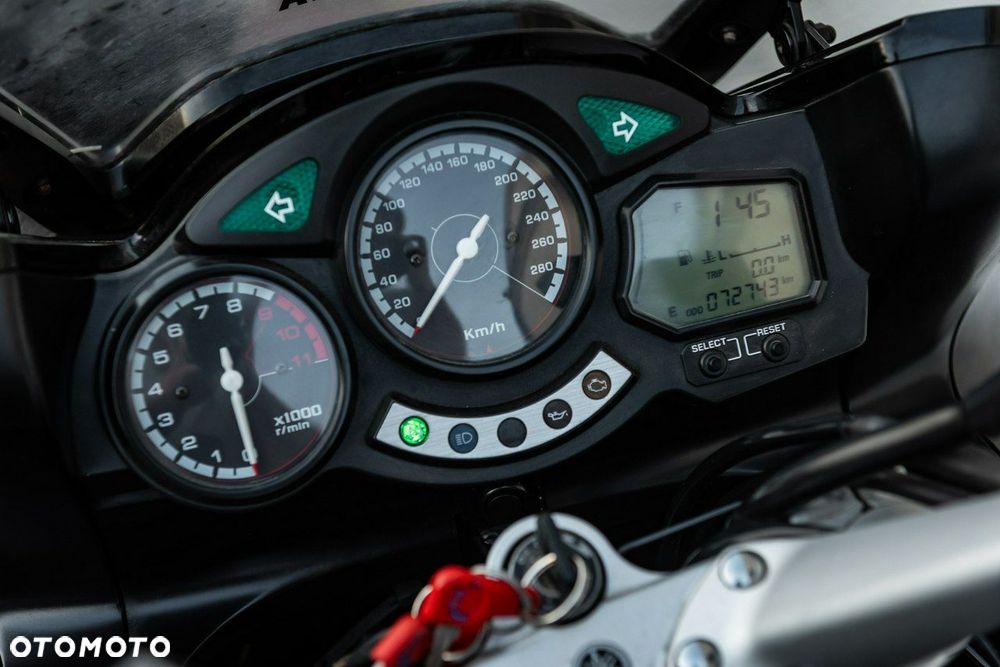 Yamaha FJR - 11