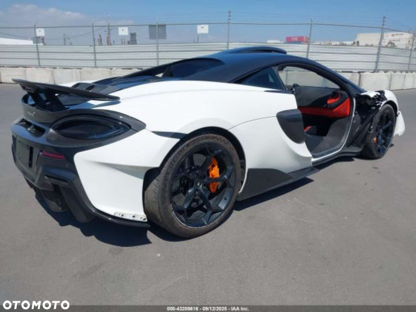McLaren 600LT Coupe - 7
