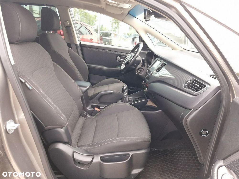 Kia Carens 1.6 GDI L - 31