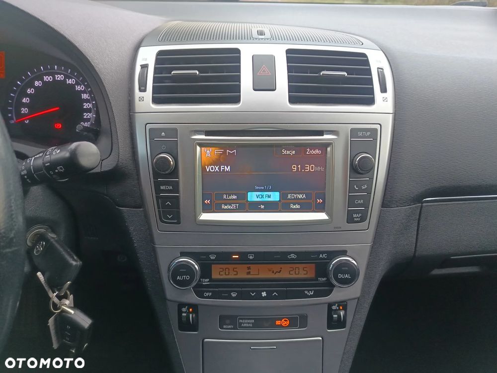 Toyota Avensis 1.8 Edition (2014) - 11