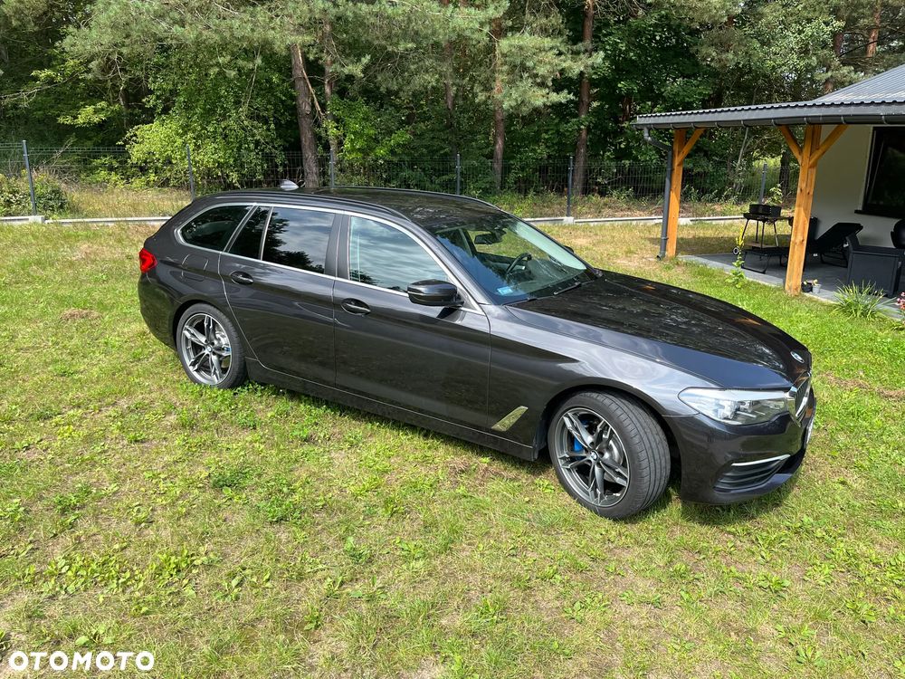 BMW Seria 5 530i Touring - 28