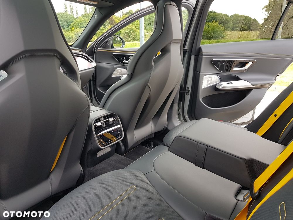 Mercedes-Benz Klasa E AMG 53 PHEV 4Matic+ 9G-Tronic TCT - 18