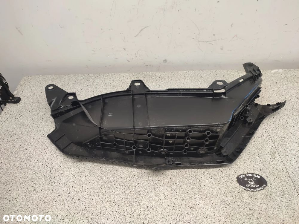 Podłoga, podest, owiewka, osłona Yamaha N-MAX 125 NMAX 125 - 10