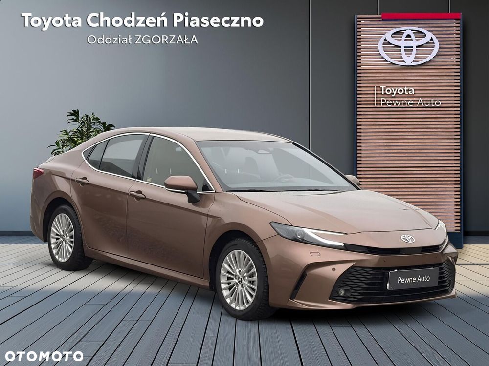 Toyota Camry - 8
