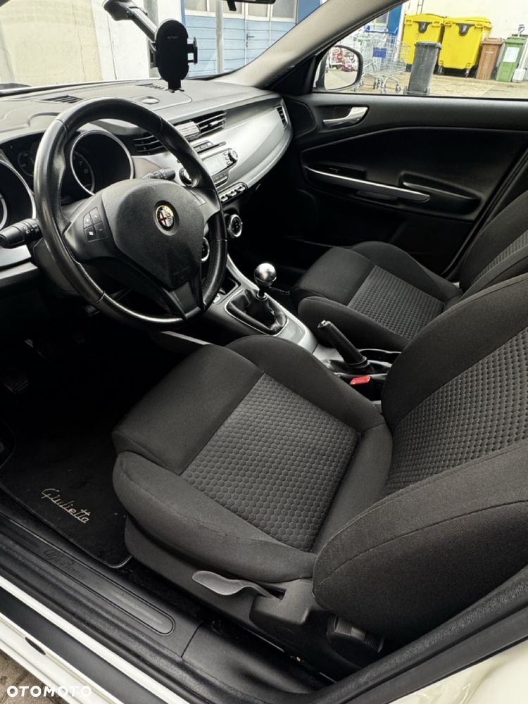 Alfa Romeo Giulietta - 10