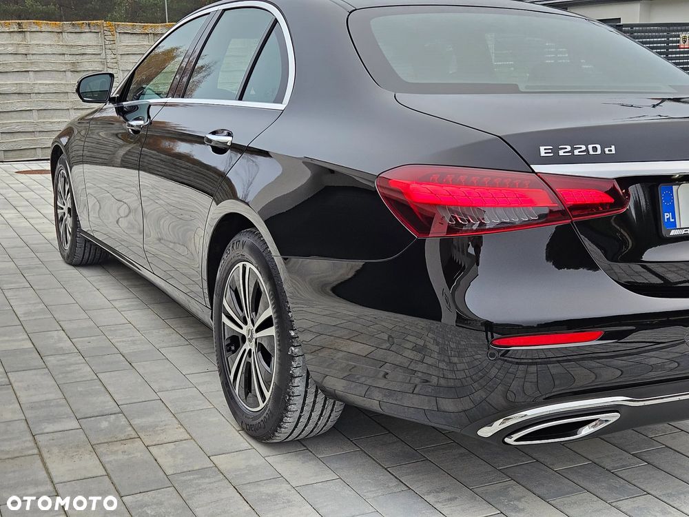 Mercedes-Benz Klasa E 220 d 4-Matic 9G-TRONIC - 13