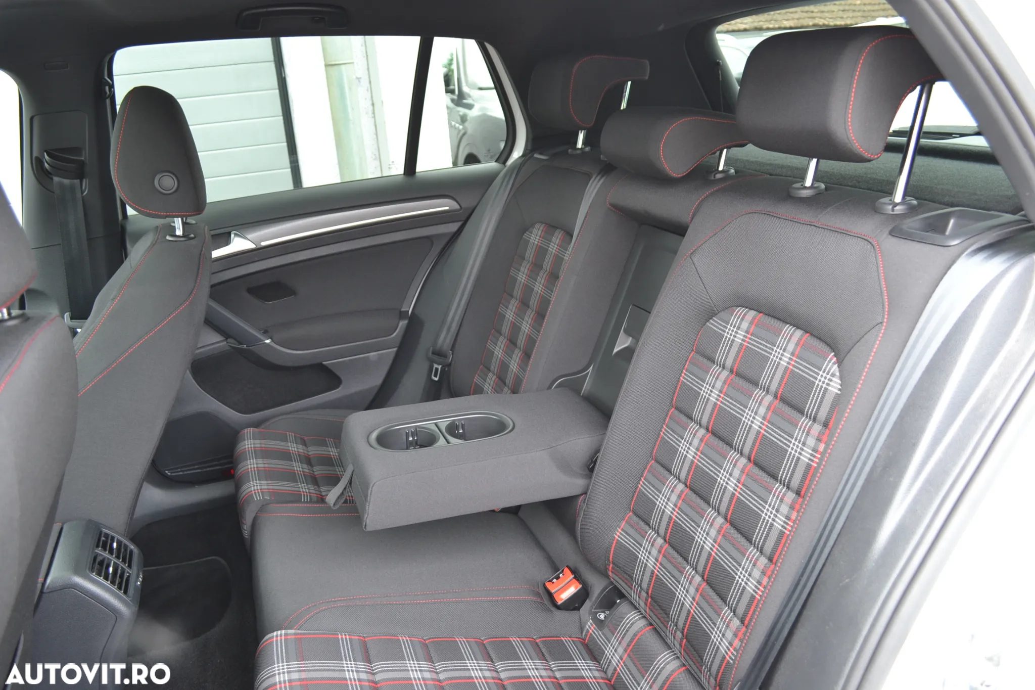 Volkswagen Golf 2.0 TSI DSG GTI Performance - 14