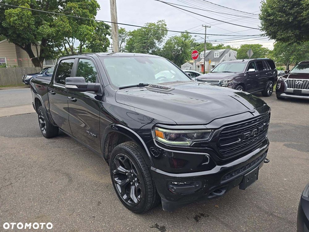 RAM 1500 Crew Cab Laramie - 2