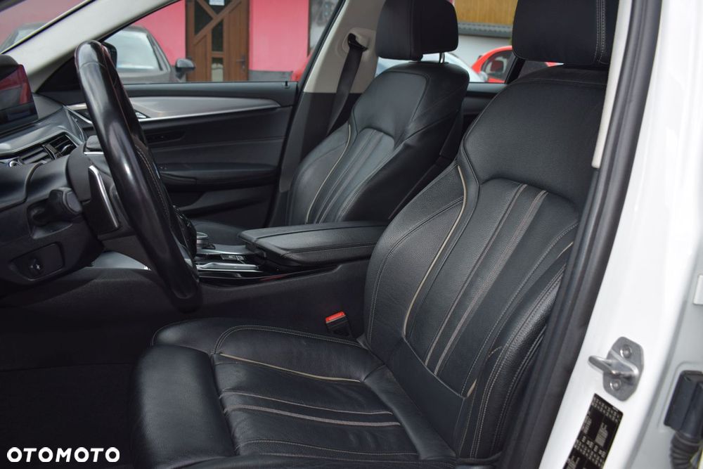 BMW Seria 5 520d xDrive Sport Line sport - 10