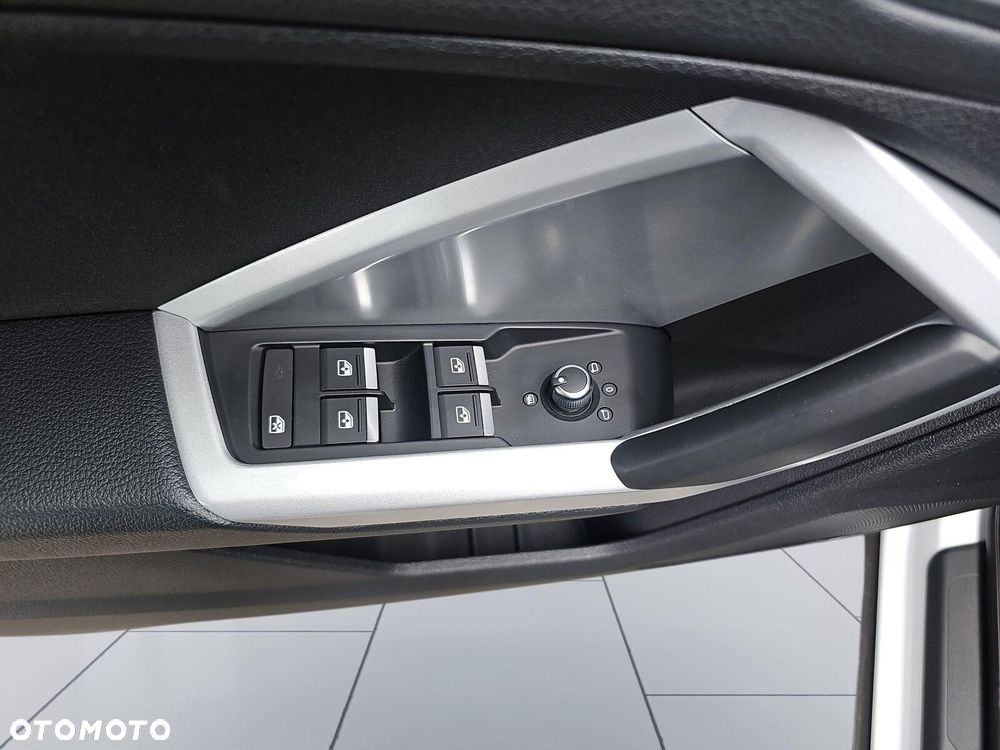 Audi Q3 35 TFSI S tronic - 17