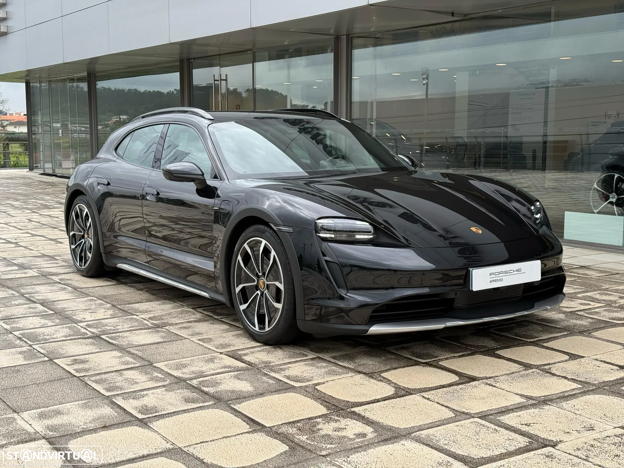 Porsche Taycan Cross Turismo 4 - 30