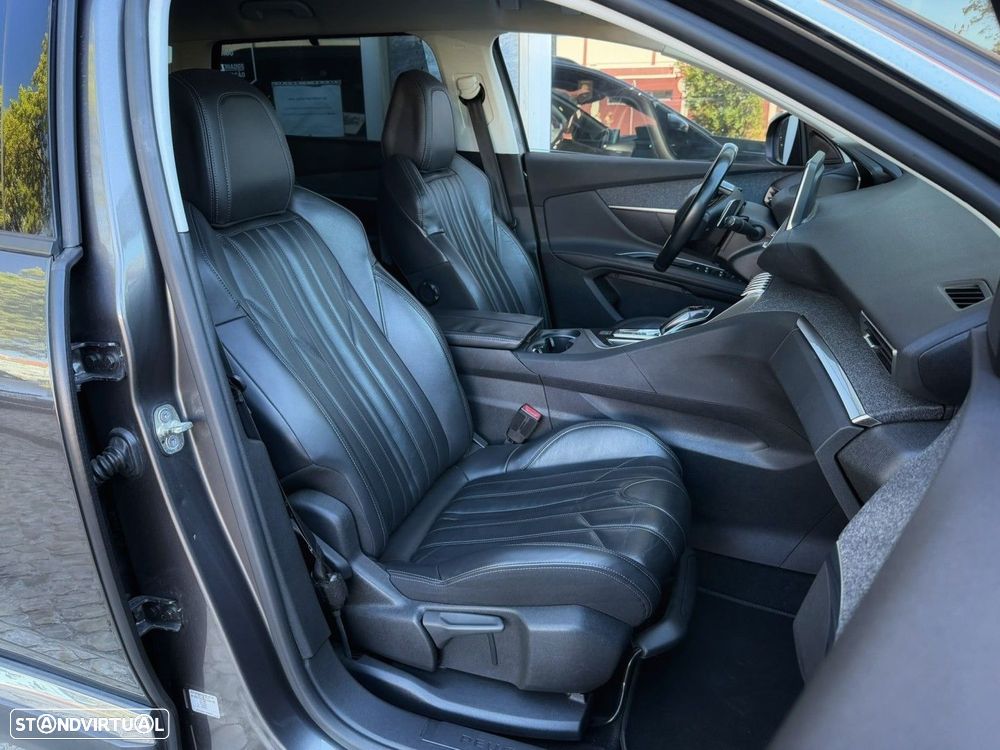 Peugeot 5008 1.5 BlueHDi Allure Pack EAT8 - 23