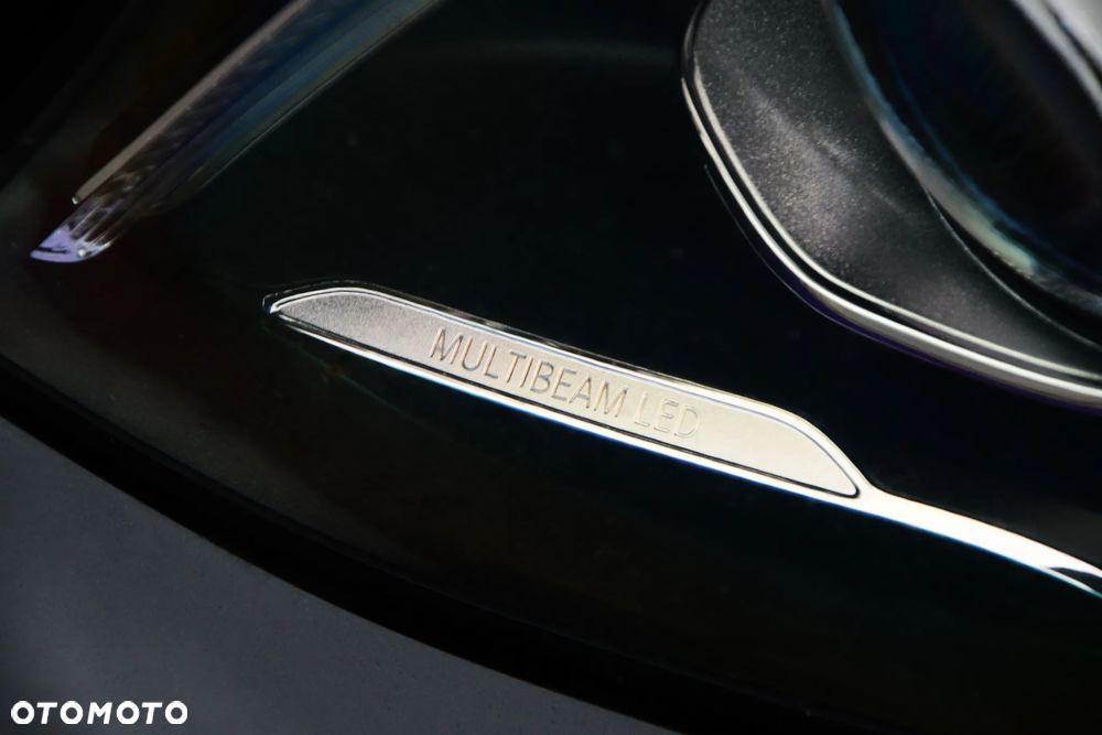 Mercedes-Benz Klasa E 400 4-Matic 9G-TRONIC - 12