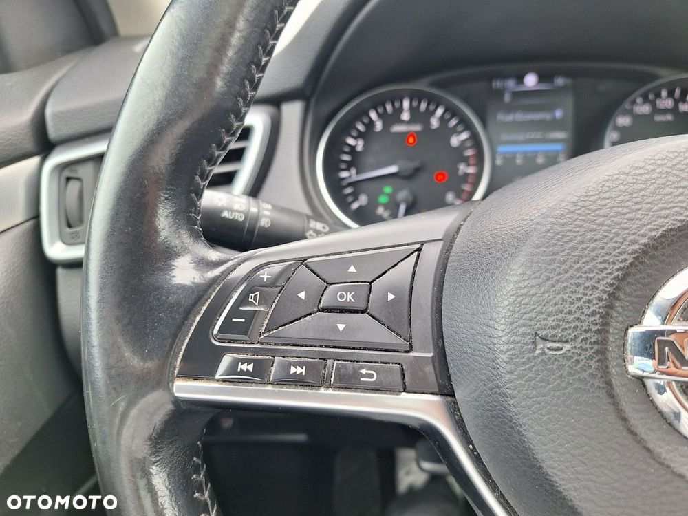 Nissan Qashqai 1.6 DIG-T N-Connecta - 20