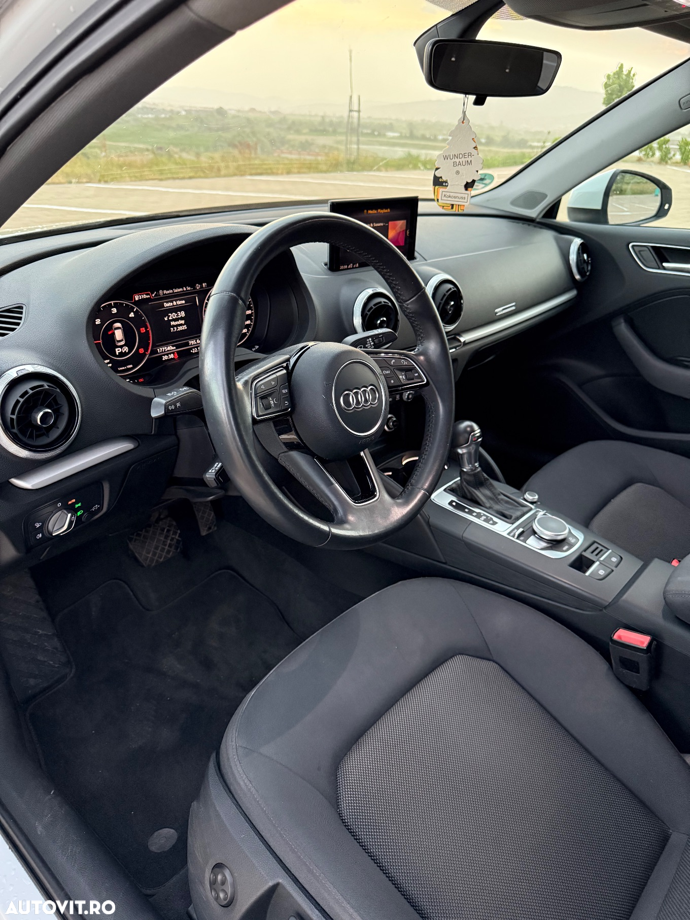 Audi A3 Sportback 2.0 TDI S tronic - 11